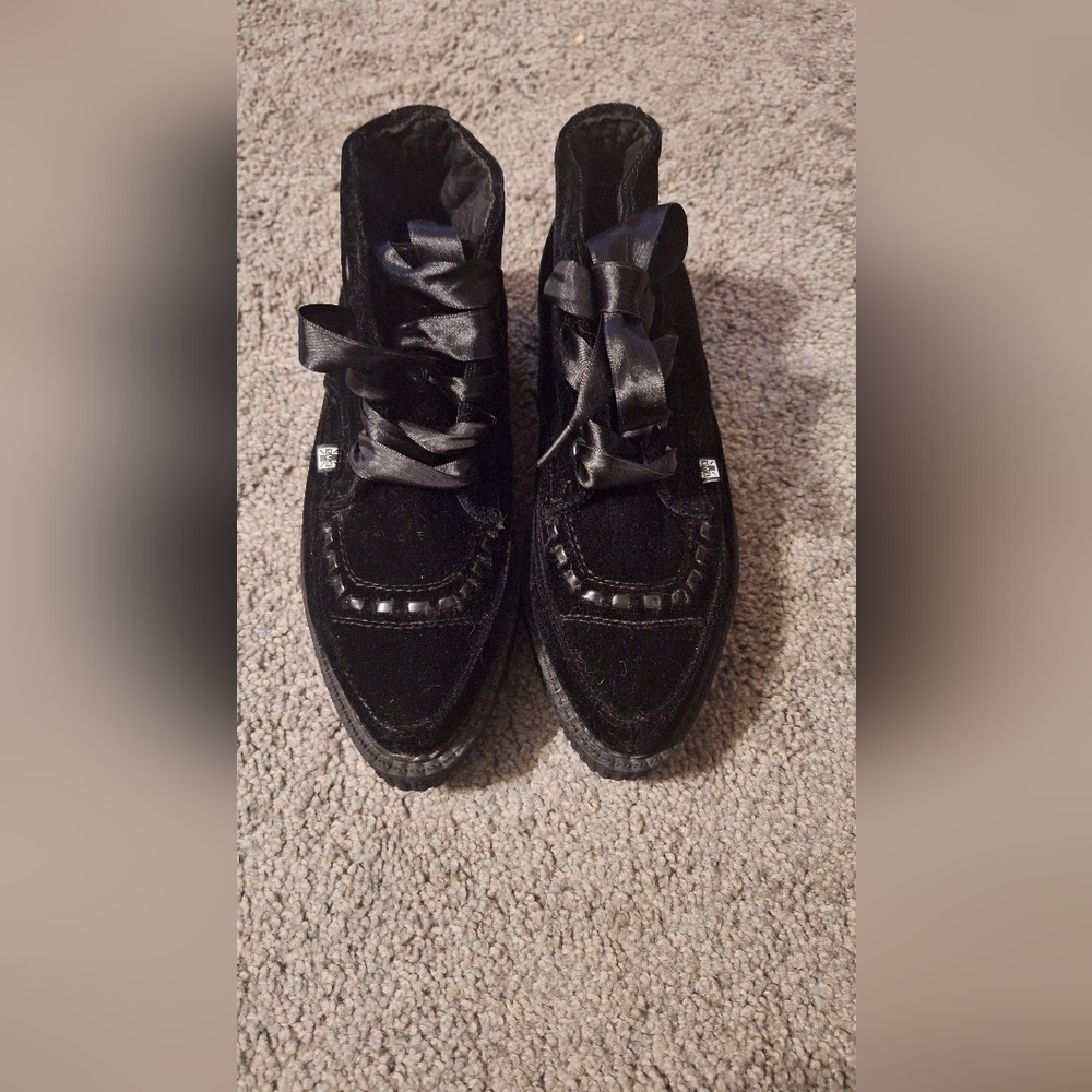 TUK Shoes black velvet boots size 6 in woman